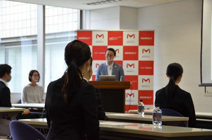 社長が内定者に訴えかける